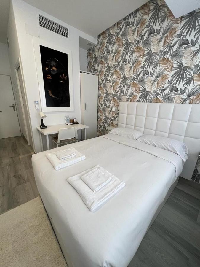 Habitacion Praga Style Мадрид Экстерьер фото